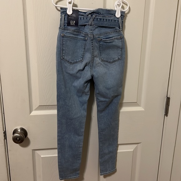 NWT Gap high stretch jegging ankle with removable matching belt - Picture 3 of 3